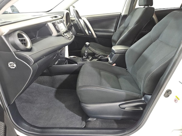 Used Toyota RAV4 2015 for sale - 76119122: Photo 26