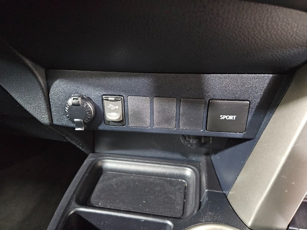 Used Toyota RAV4 2015 for sale - 76119122: Photo 39