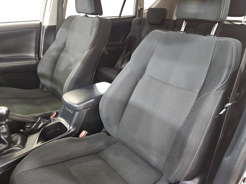 Used Toyota RAV4 2015 for sale - 76395984: Photo 28