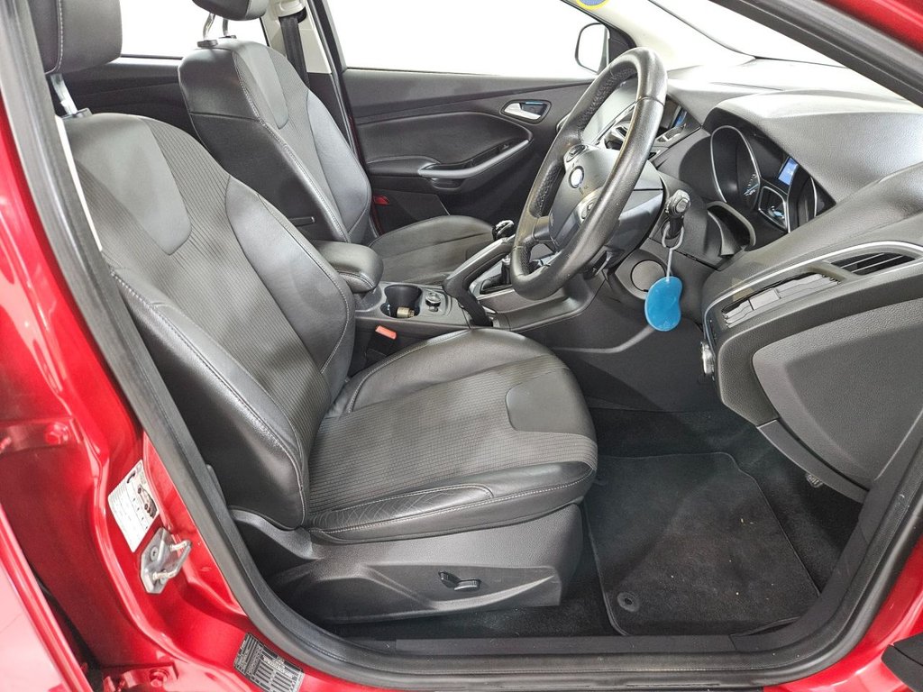 Used Ford Focus 2012 for sale - 76768075: Photo 24