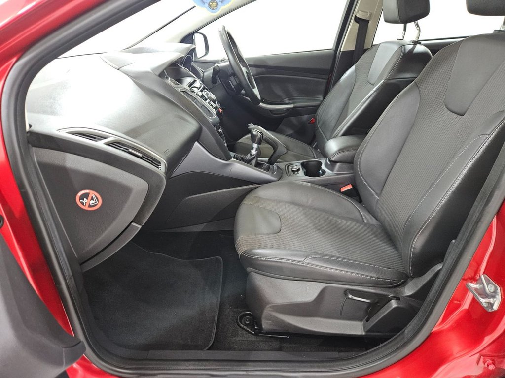 Used Ford Focus 2012 for sale - 76768075: Photo 26