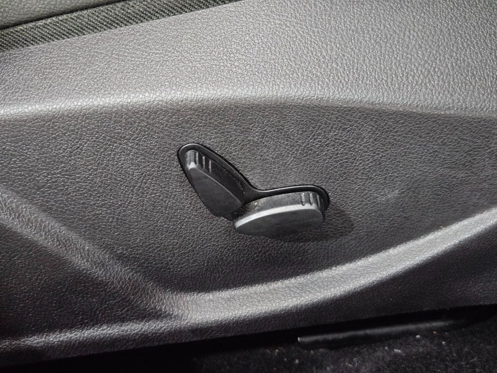 Used Ford Focus 2012 for sale - 76768075: Photo 50