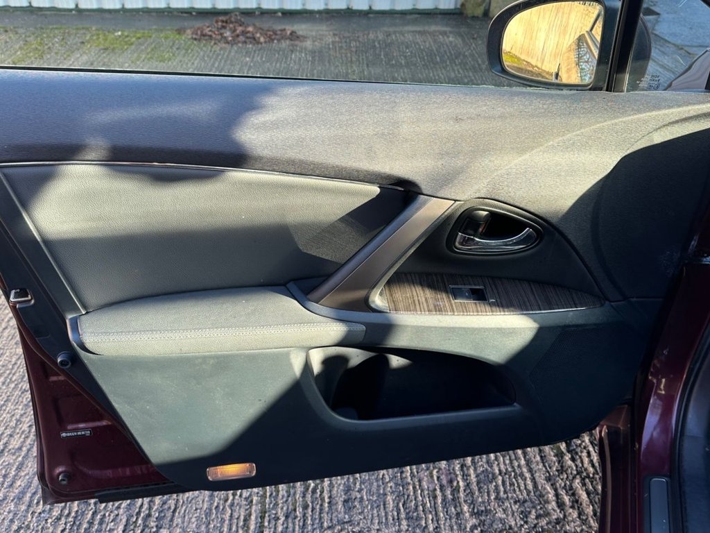 Used Toyota Avensis 2013 for sale - 77227573: Photo 17