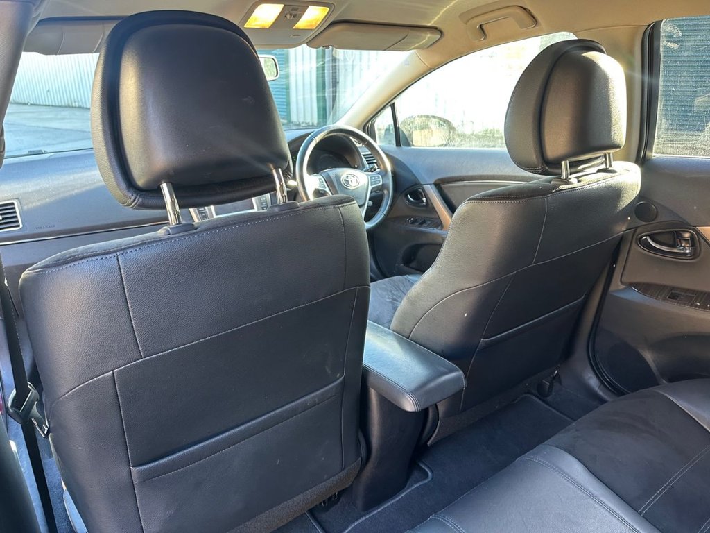 Used Toyota Avensis 2013 for sale - 77227573: Photo 21