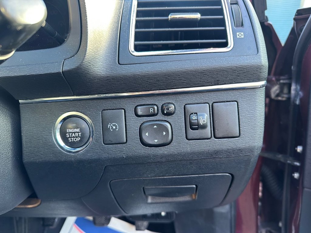 Used Toyota Avensis 2013 for sale - 77227573: Photo 40