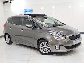 Used Kia Carens 2015 for sale - 75642308: Photo