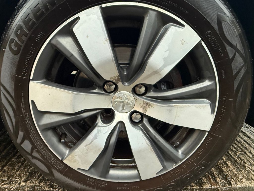 Used Peugeot 2008 2014 for sale - 77145712: Photo 30