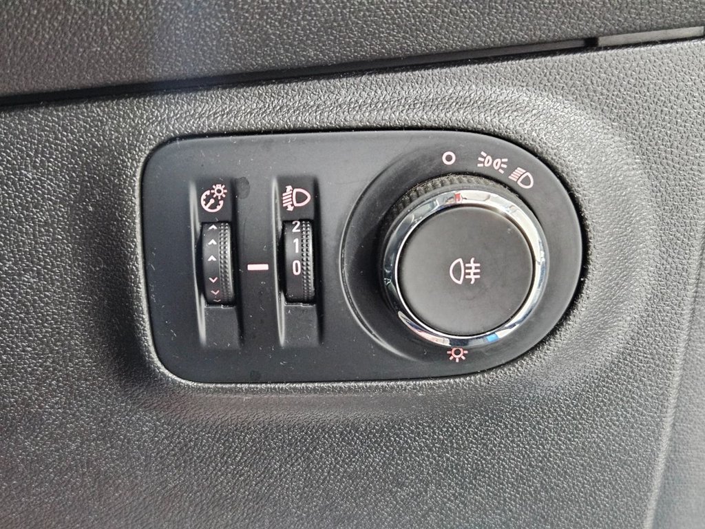 Used Vauxhall ADAM 2017 for sale - 77850456: Photo 37