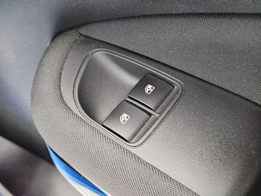 Used Vauxhall ADAM 2017 for sale - 77850456: Photo 38