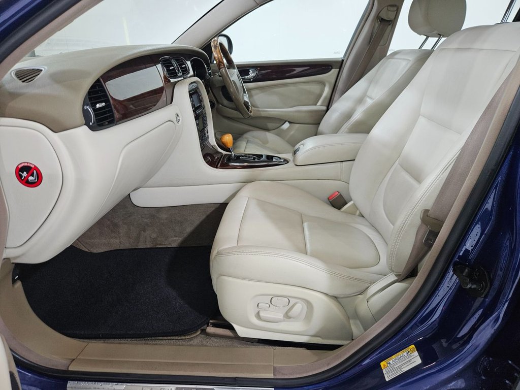 Used Jaguar XJ 2004 for sale - 76590893: Photo 29