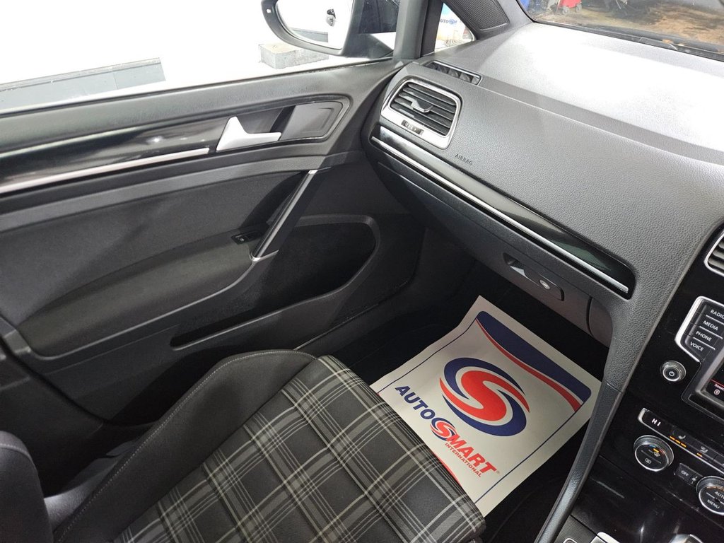 Used Volkswagen Golf 2015 for sale - 76934566: Photo 30