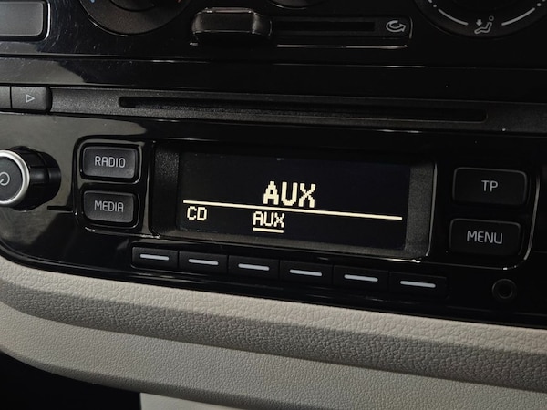 Used Volkswagen up! 2012 for sale - 76323427: Photo 37