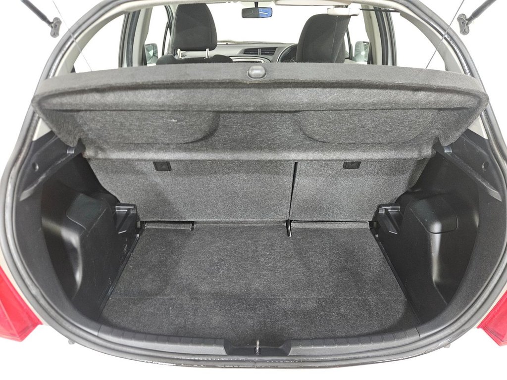 Used Toyota Yaris 2013 for sale - 77026870: Photo 13