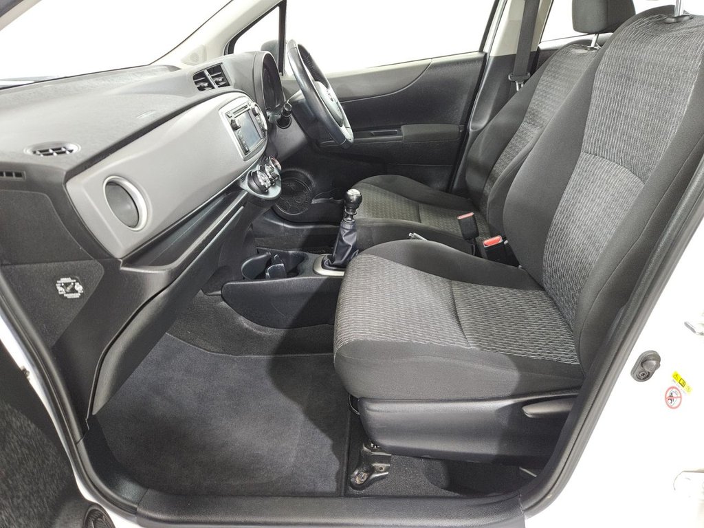 Used Toyota Yaris 2013 for sale - 77026870: Photo 28