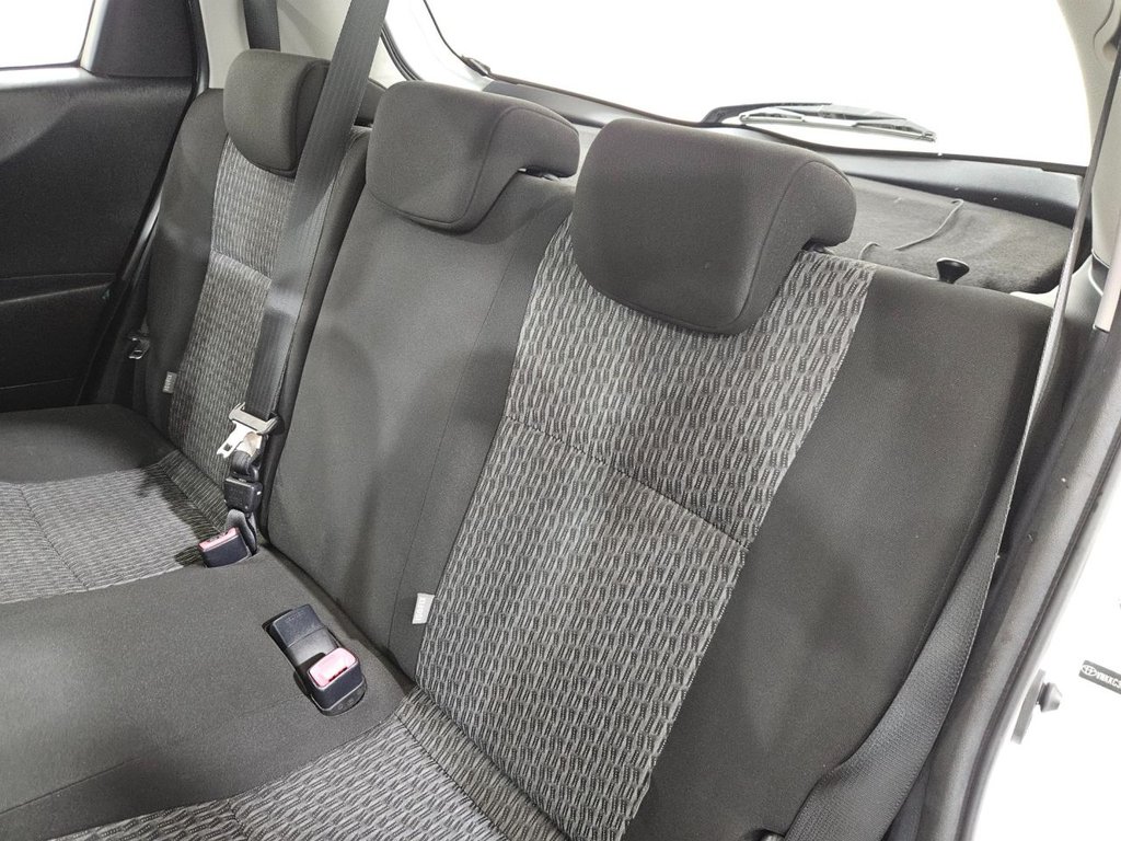 Used Toyota Yaris 2013 for sale - 77026870: Photo 34