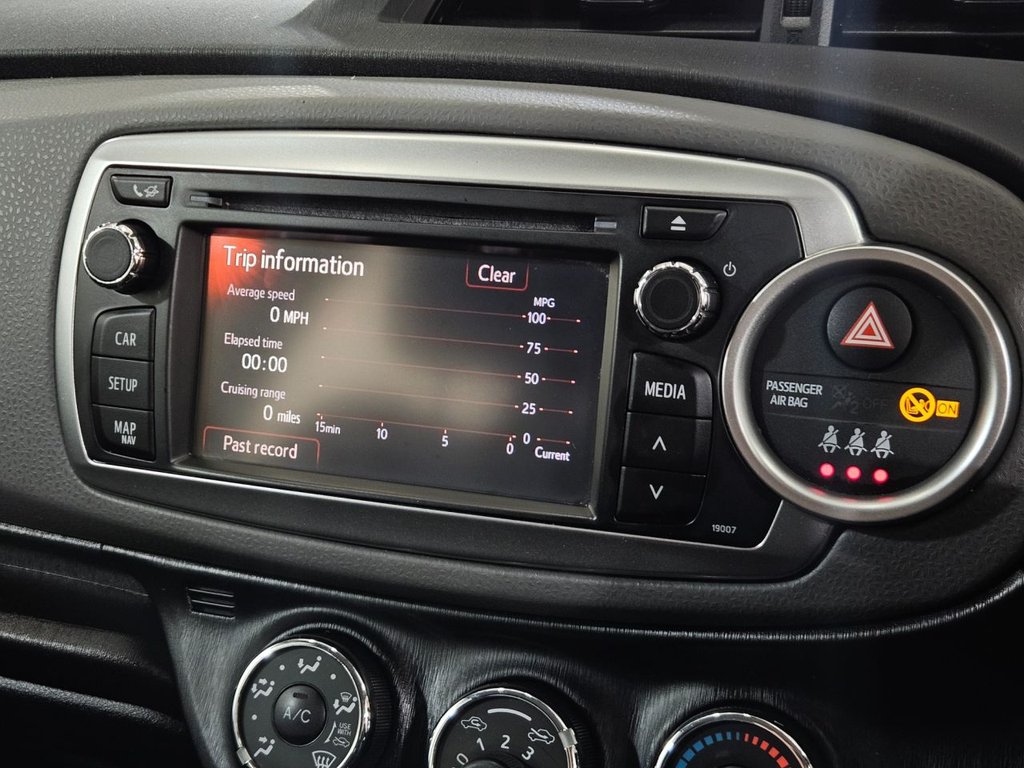 Used Toyota Yaris 2013 for sale - 77026870: Photo 38