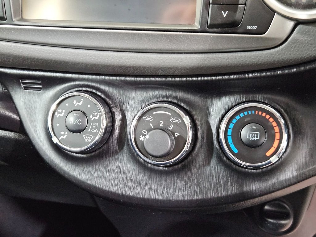 Used Toyota Yaris 2013 for sale - 77026870: Photo 41