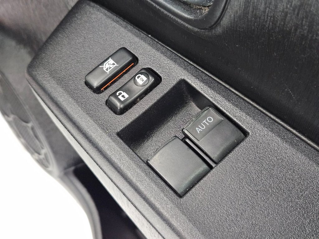 Used Toyota Yaris 2013 for sale - 77026870: Photo 46