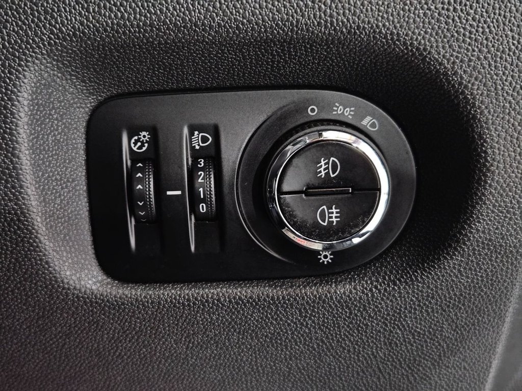 Used Vauxhall Corsa 2014 for sale - 76559414: Photo 33