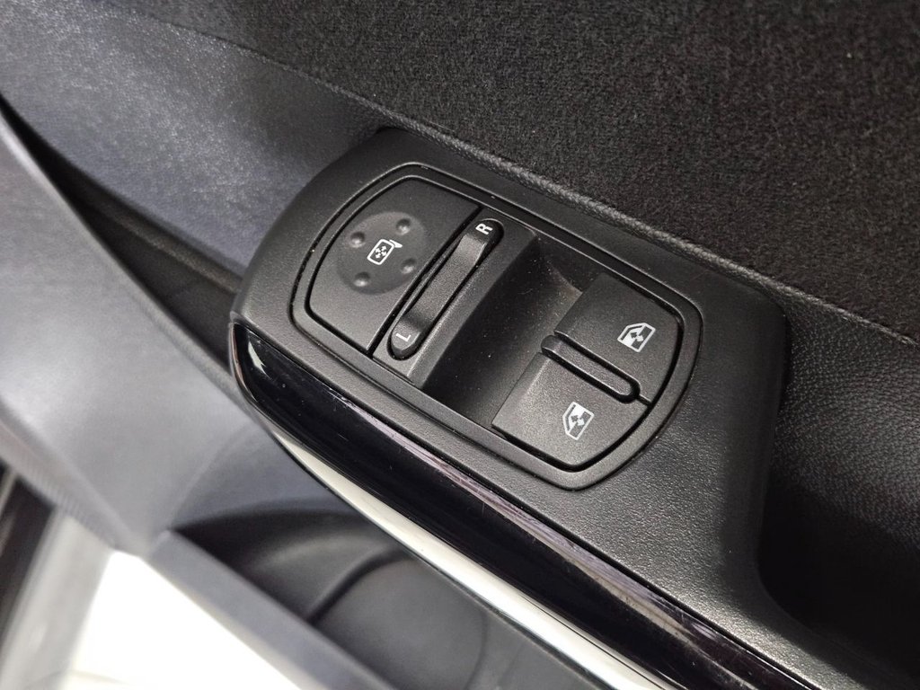 Used Vauxhall Corsa 2014 for sale - 76559414: Photo 34