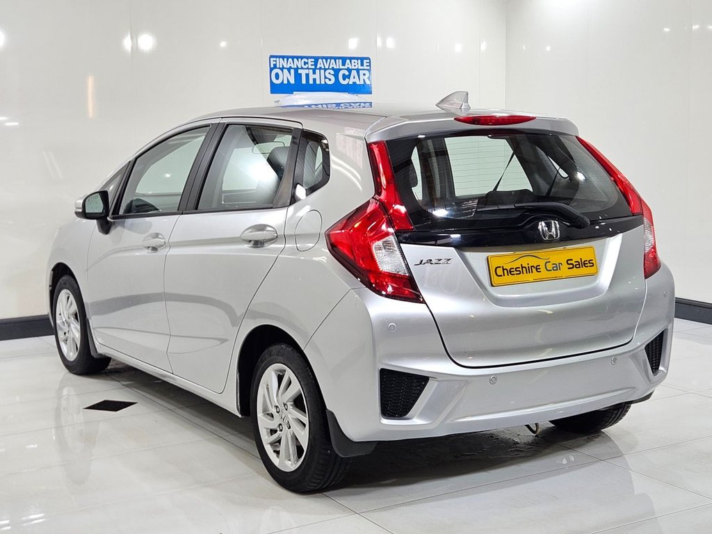 Used Honda Jazz 2017 for sale - 77905402: Photo 10