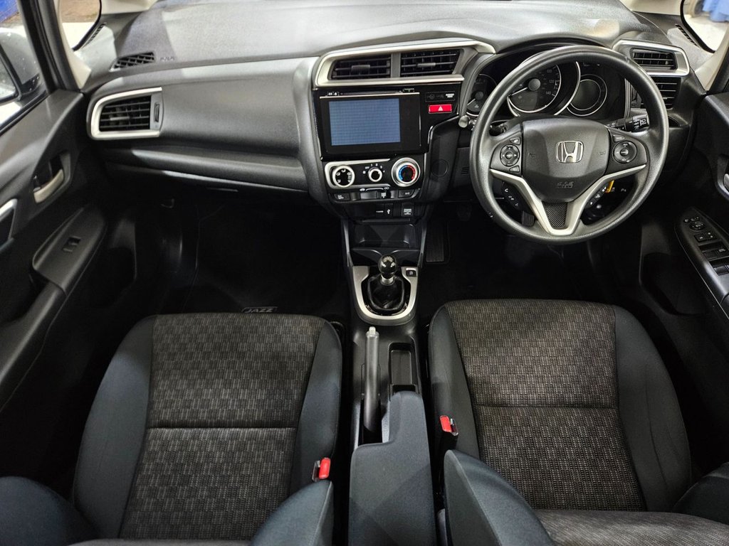 Used Honda Jazz 2017 for sale - 77905402: Photo 21