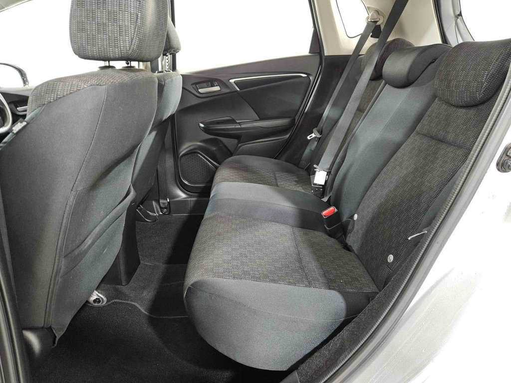 Used Honda Jazz 2017 for sale - 77905402: Photo 30