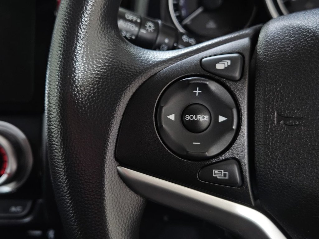 Used Honda Jazz 2017 for sale - 77905402: Photo 46