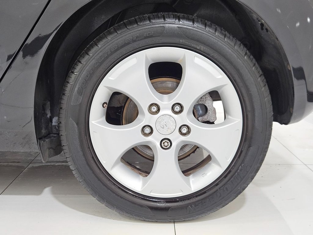 Used Kia Venga 2013 for sale - 77110837: Photo 14