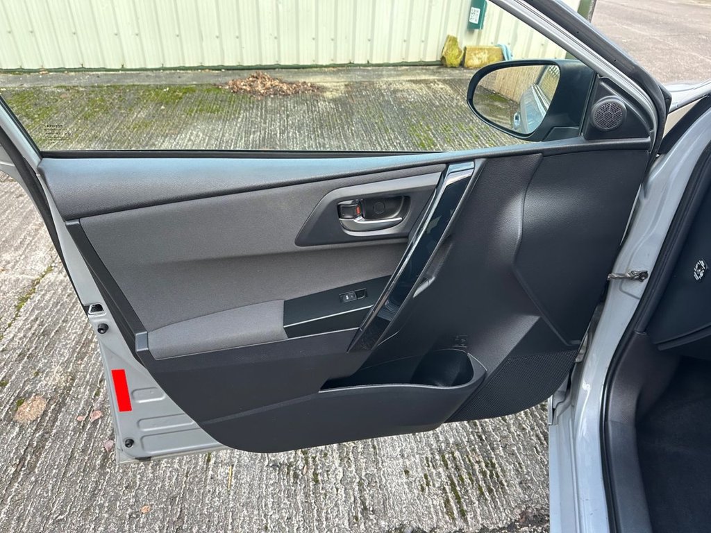 Used Toyota Auris 2018 for sale - 77263551: Photo 32