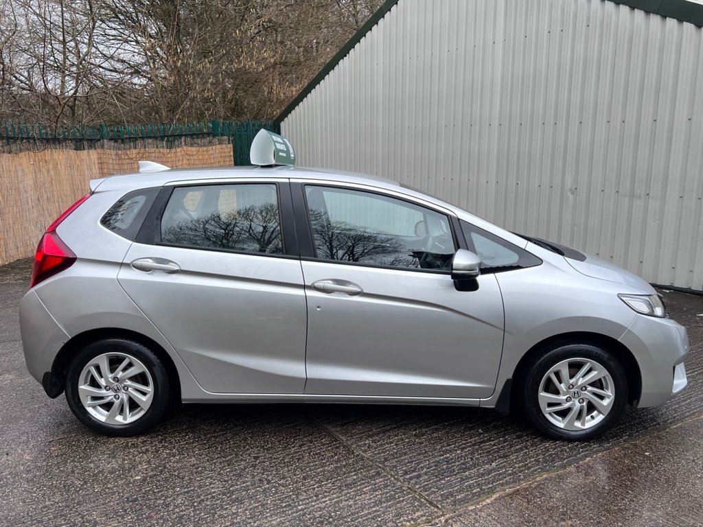 Used Honda Jazz 2017 for sale - 77507786: Photo 12