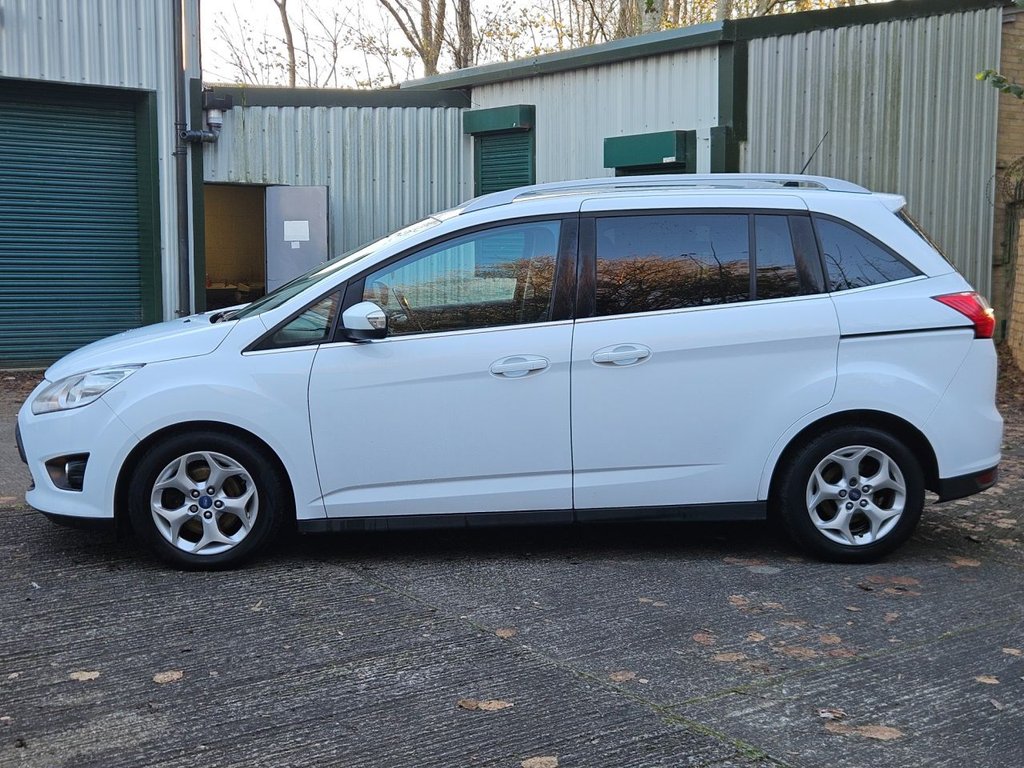 Used Ford Grand C-Max 2015 for sale - 76642596: Photo 12