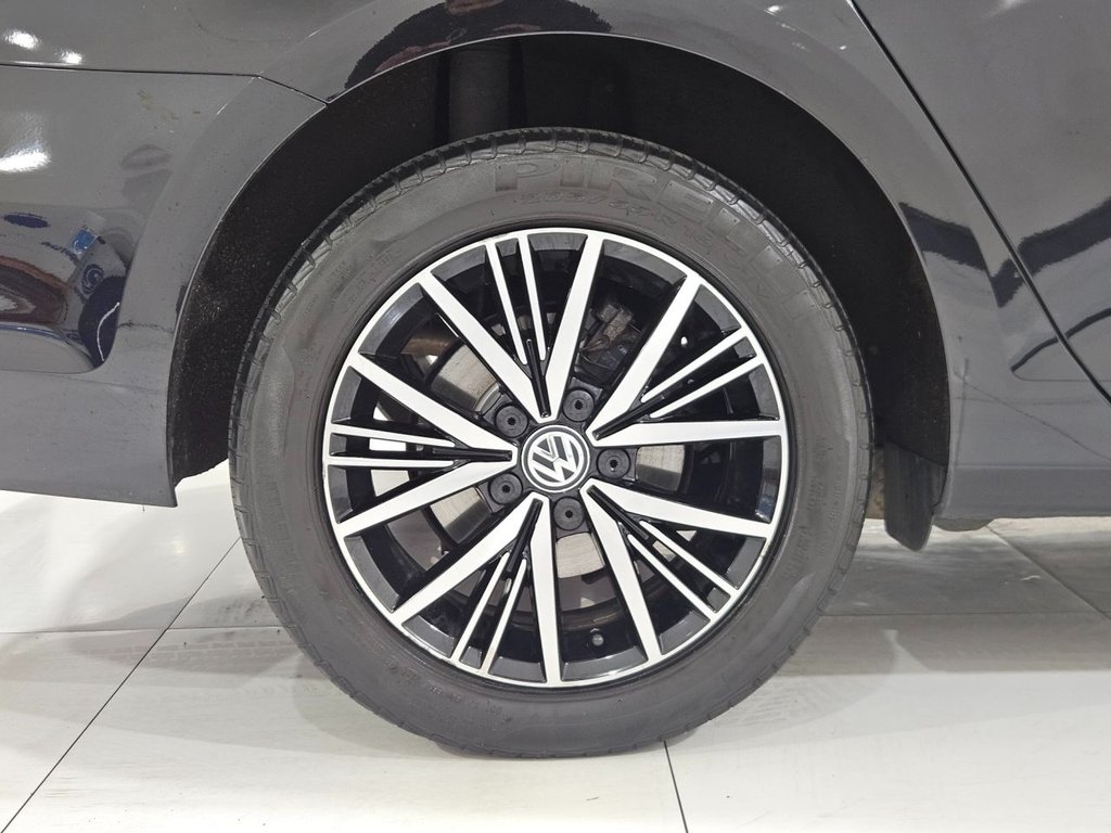 Used Volkswagen Golf 2017 for sale - 76698764: Photo 15