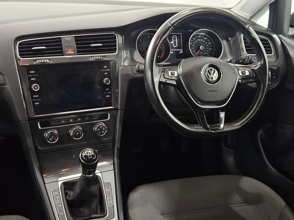 Used Volkswagen Golf 2017 for sale - 76698764: Photo 23