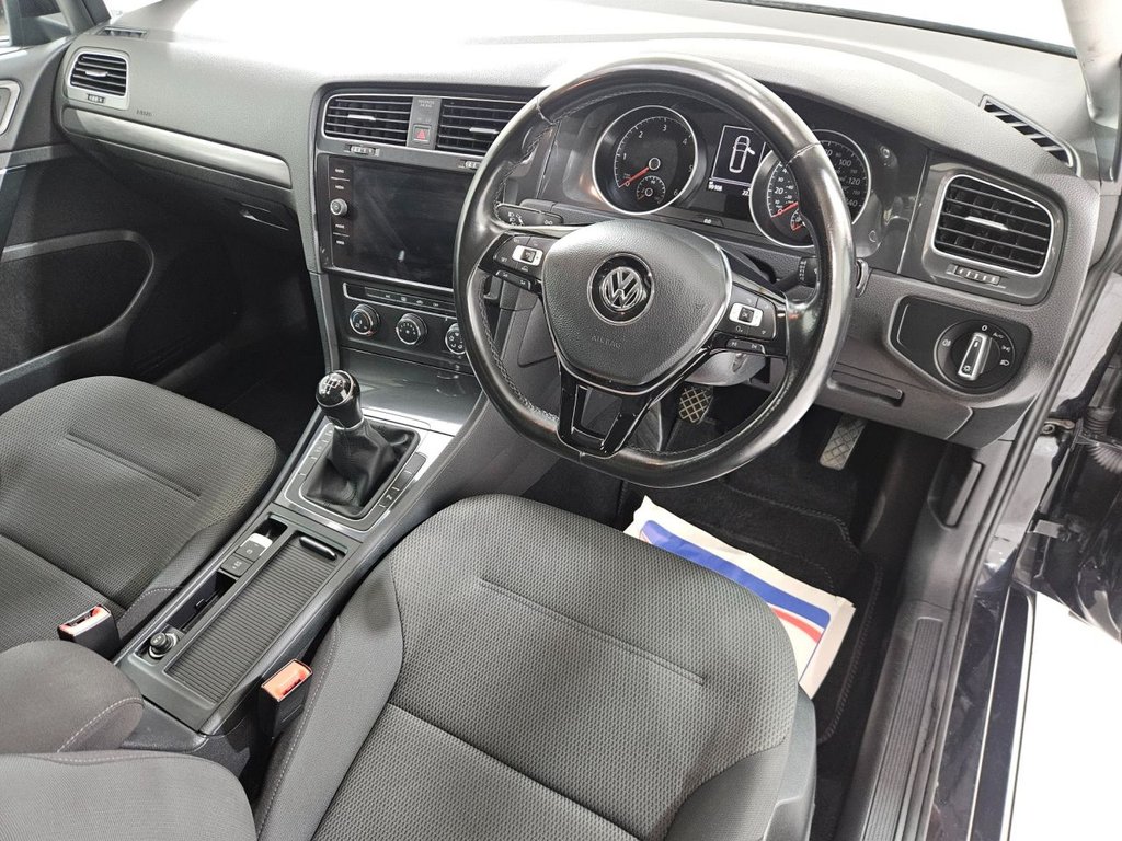 Used Volkswagen Golf 2017 for sale - 76698764: Photo 24