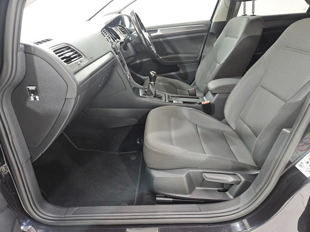 Used Volkswagen Golf 2017 for sale - 76698764: Photo 27