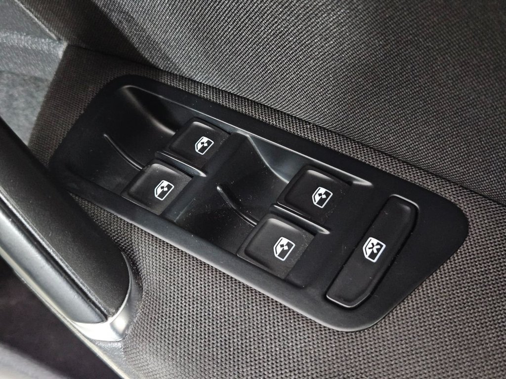 Used Volkswagen Golf 2017 for sale - 76698764: Photo 35