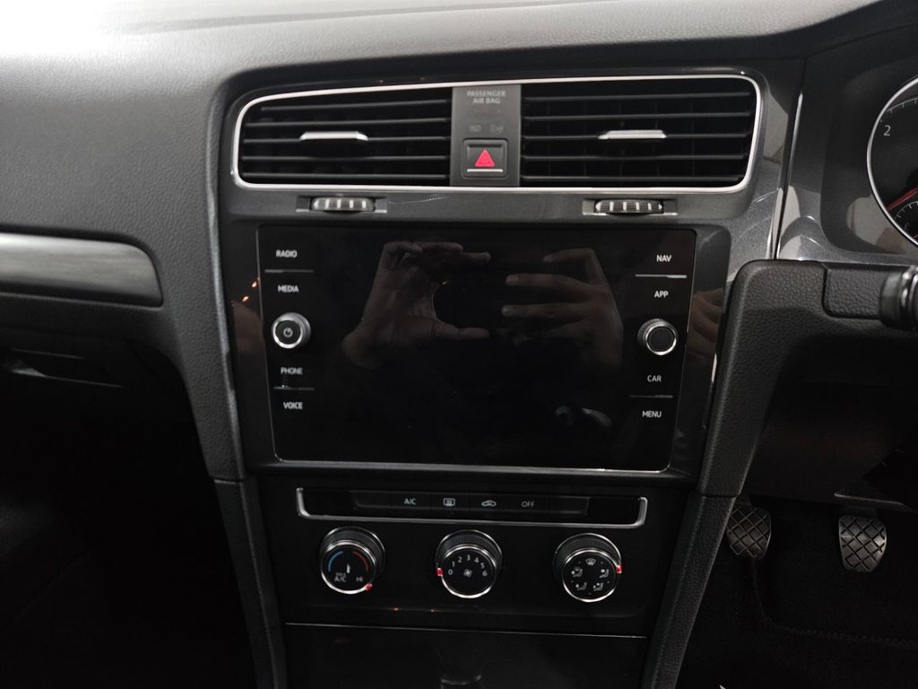 Used Volkswagen Golf 2017 for sale - 76698764: Photo 41