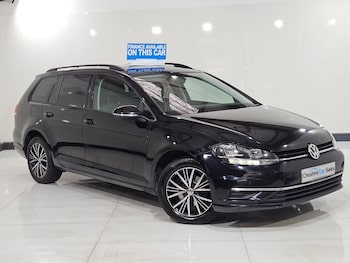 Used Volkswagen Golf 2017 for sale - 76698764: Photo