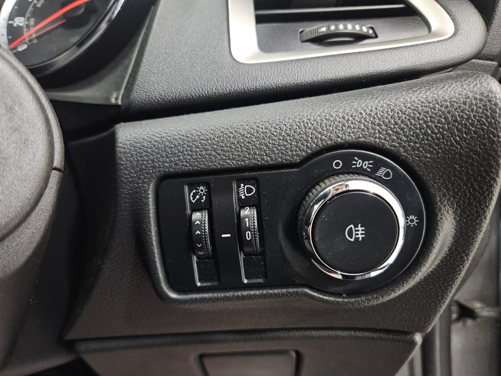 Used Vauxhall Astra 2011 for sale - 76173392: Photo 42