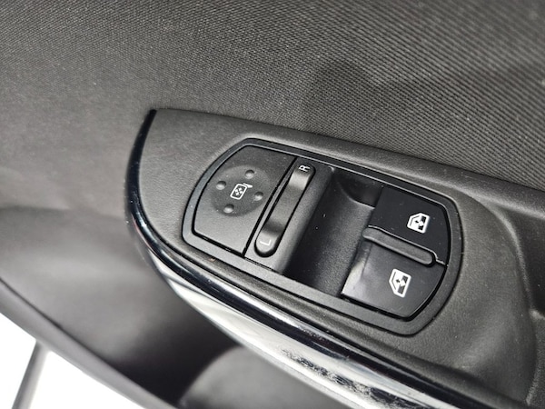 Used Vauxhall Corsa 2015 for sale - 76185266: Photo 44