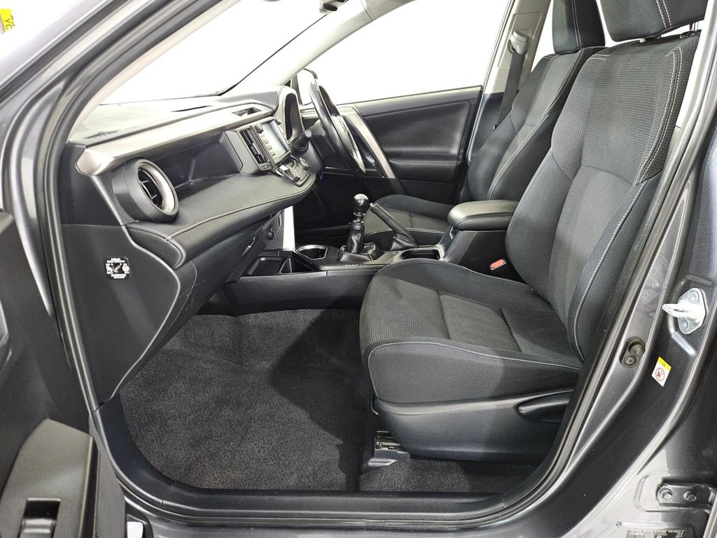 Used Toyota RAV4 2016 for sale - 77936765: Photo 27