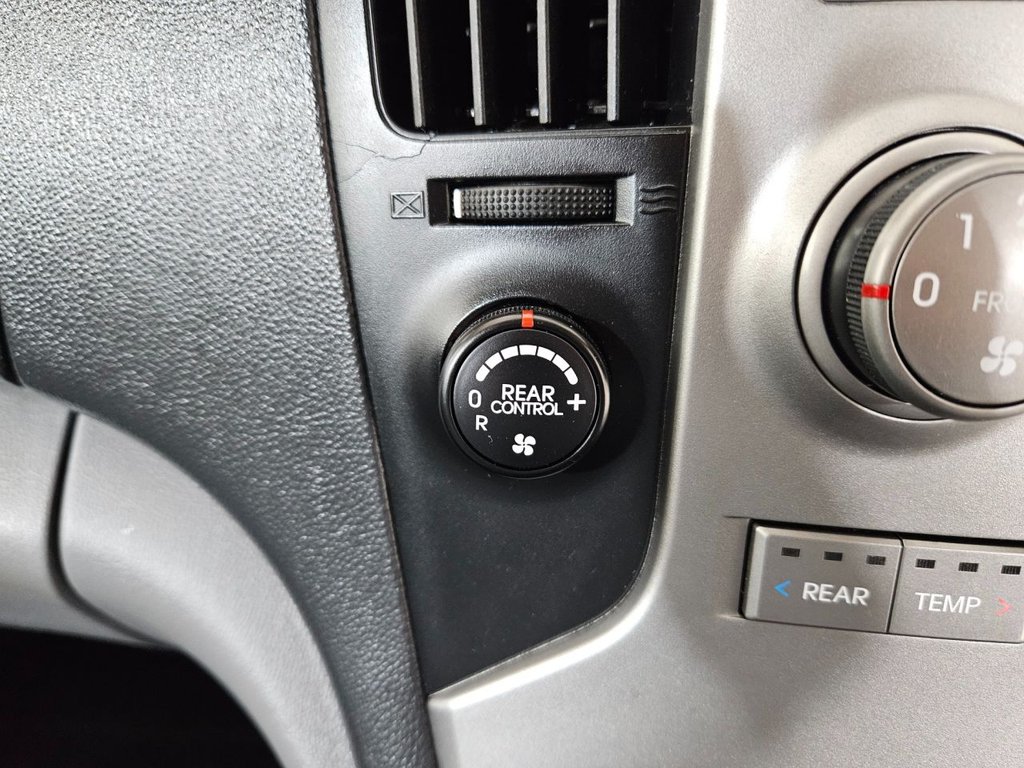 Used Hyundai i800 2012 for sale - 76570136: Photo 42