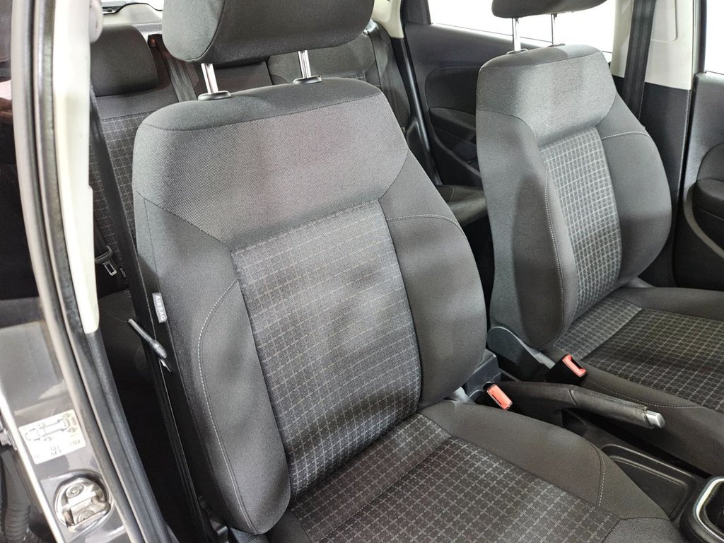 Used Volkswagen Polo 2015 for sale - 78096492: Photo 25
