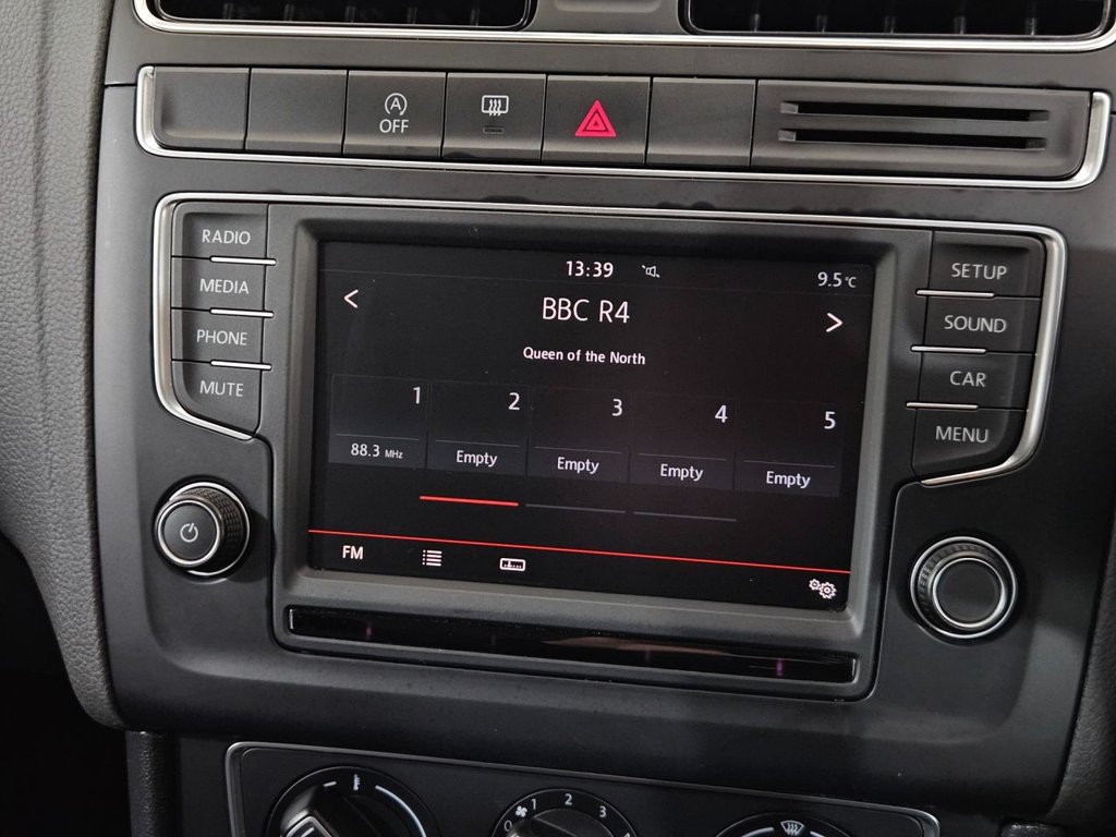 Used Volkswagen Polo 2015 for sale - 78096492: Photo 38