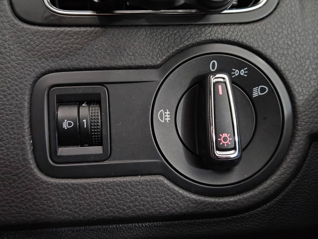 Used Volkswagen Polo 2015 for sale - 78096492: Photo 40