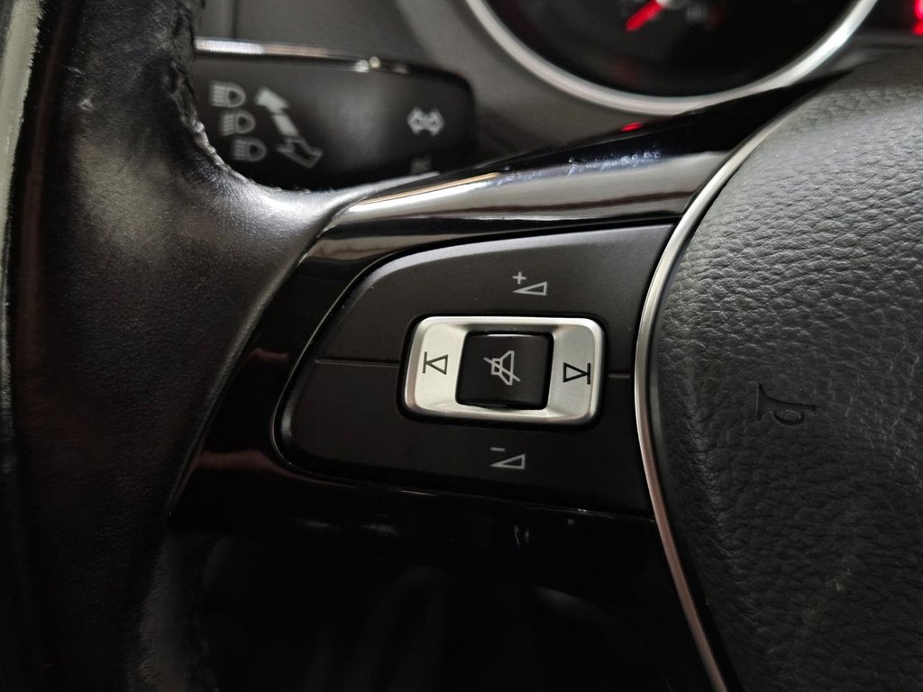 Used Volkswagen Polo 2015 for sale - 78096492: Photo 41