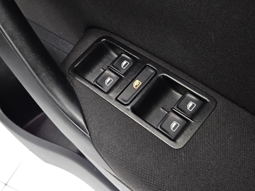 Used Volkswagen Polo 2015 for sale - 78096492: Photo 44