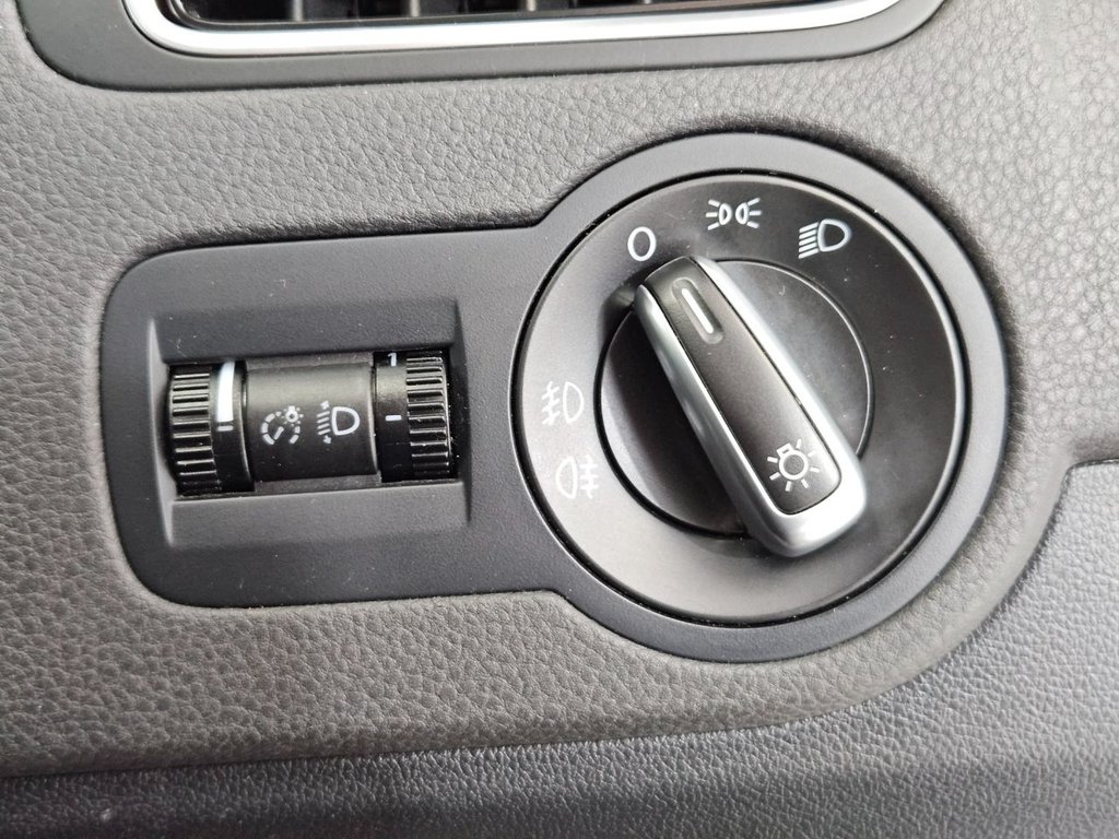 Used Volkswagen Polo 2014 for sale - 77048794: Photo 42