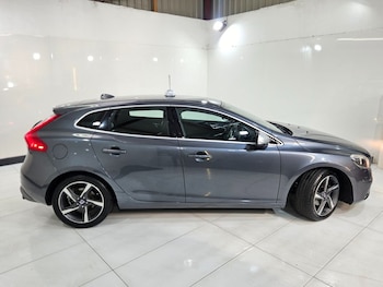 Used Volvo V40 2014 for sale - 78288125: Photo